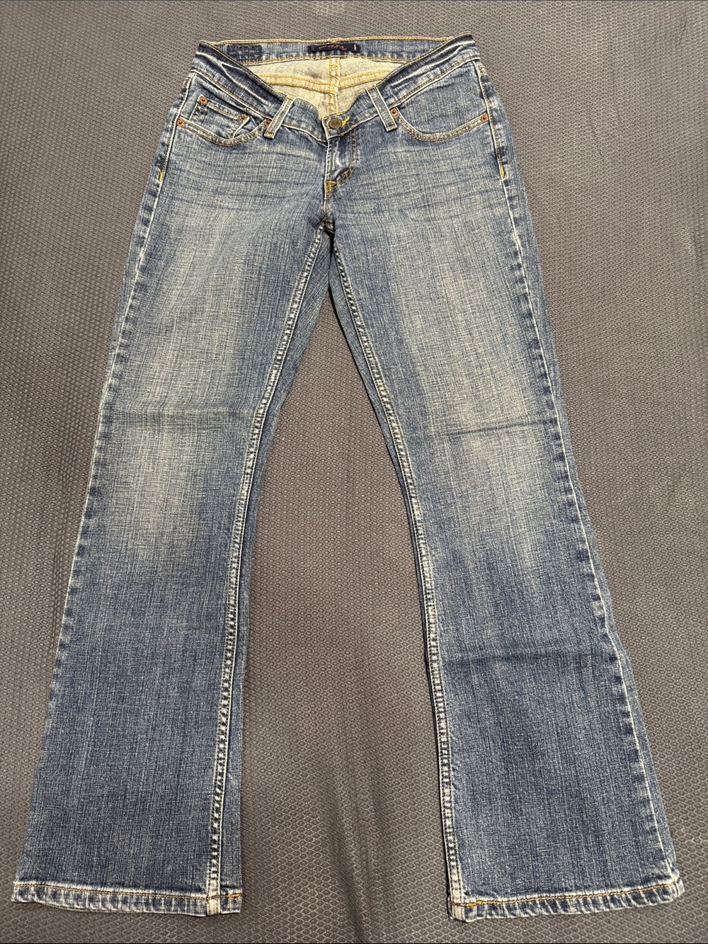 Levi's Curvy Cut 528 Light Blue Flared Women's Jeans 5 Short